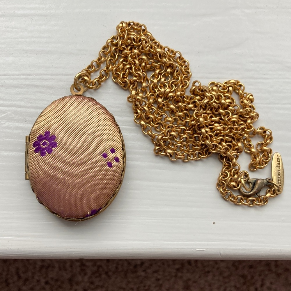 Lenora Dame Vintage Gold and Purple Daisy Floral Locket